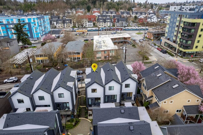 Building Photo - 7510 43rd Ave S