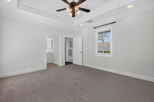 Building Photo - 1081 Carriage Ridge Dr