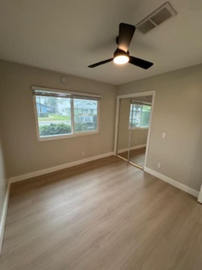 Building Photo - 2 Bedroom 1 Bath Condo