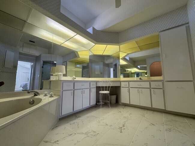 Building Photo - 137 Sportsman Rd