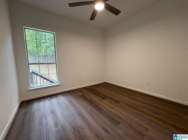 Building Photo - 111 Loyola Cir