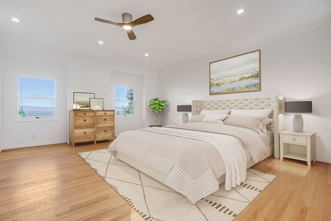 Building Photo - 15851 Mulholland Pl