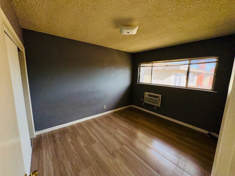 Building Photo - 920 N 1st St