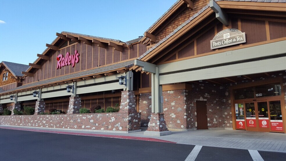 Building Photo - 2393 Sapphire Ridge Way