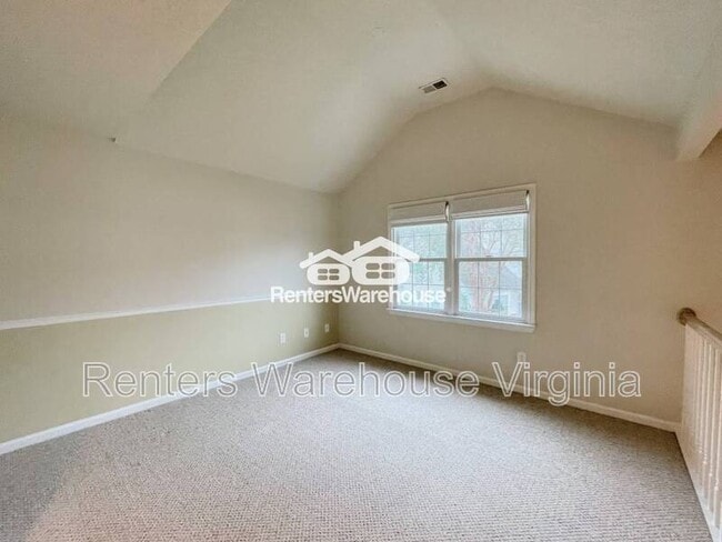 Building Photo - 1305 Quail Creek Hollow