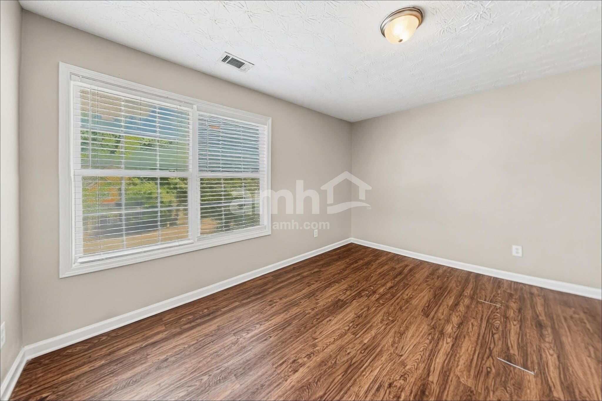 Building Photo - 1558 Great Shoals Cir