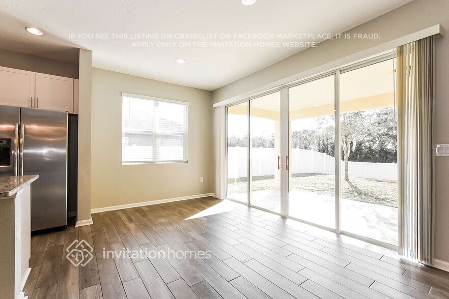 Building Photo - 5672 Western Sun Dr