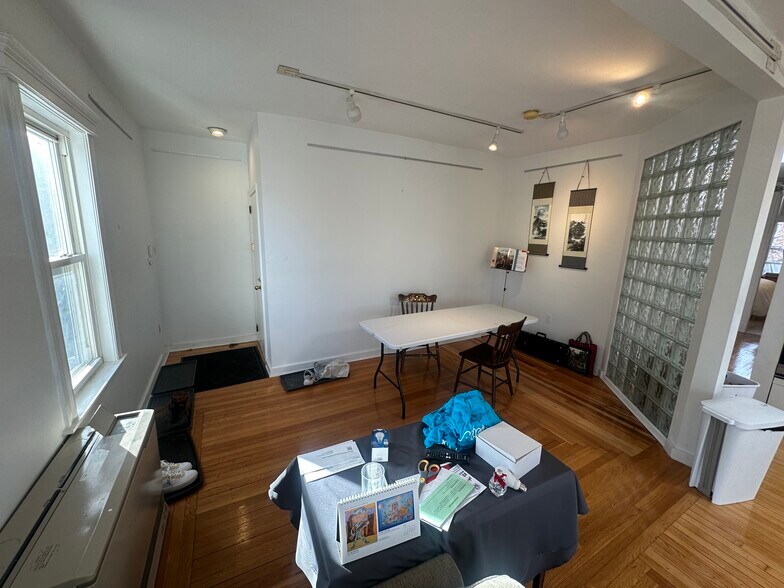 Building Photo - 231 Harvard St