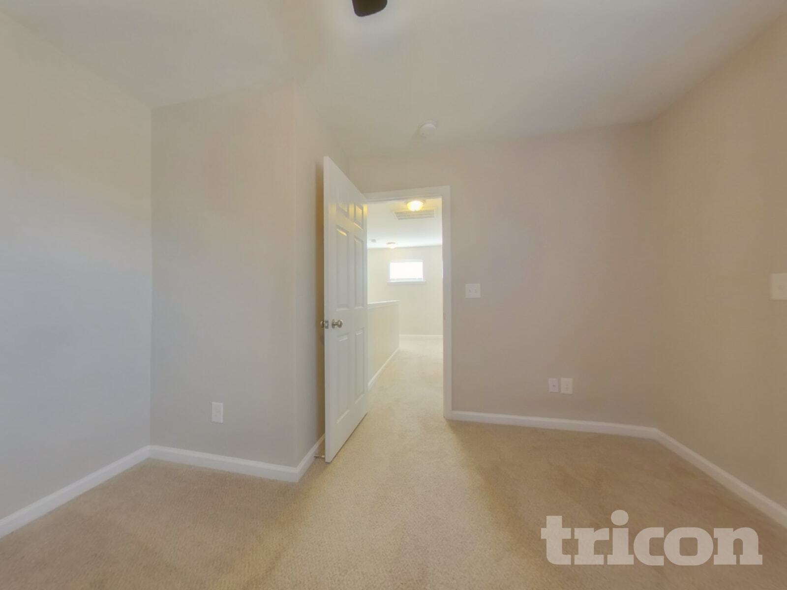 Building Photo - 260 Bonhomme Cir