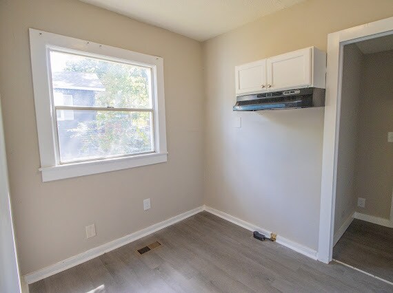 Building Photo - 312 25th St SW