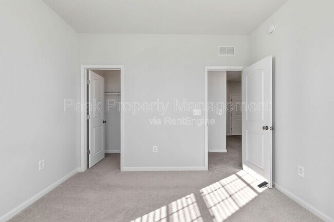 Building Photo - 8010 Wistar Glen Dr