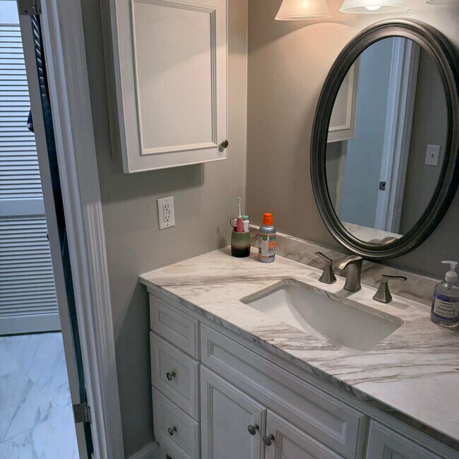 Building Photo - 4500 N Flagler Dr