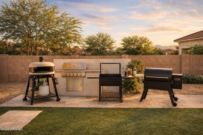 Building Photo - 9995 E Ridgerunner Pl