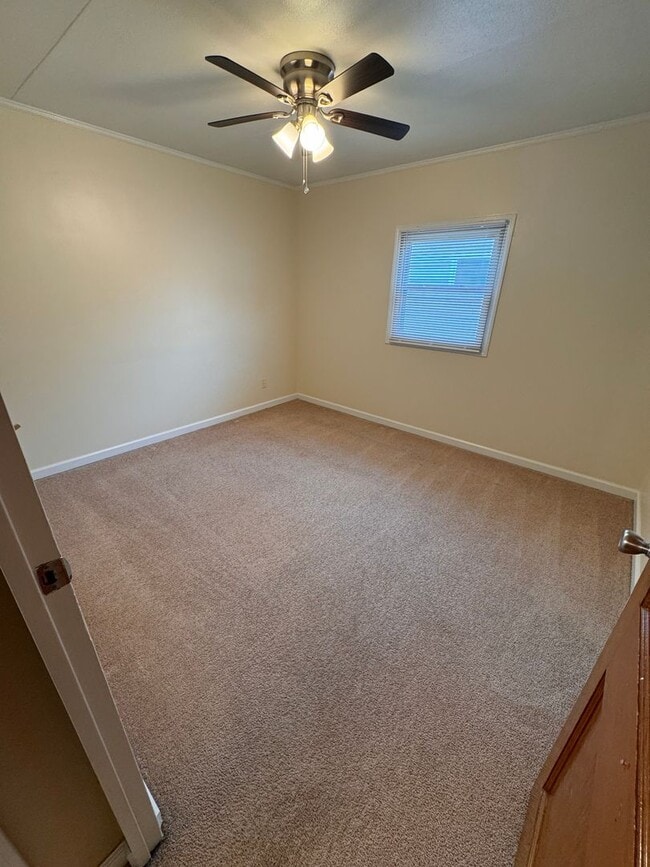 Building Photo - 3 Bedroom Home