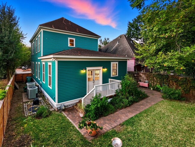 Building Photo - 1818 Decatur St