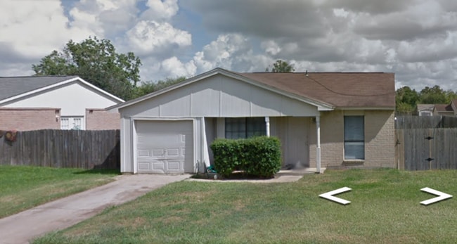 Primary Photo - 2 Bedr/ 1 bath Beautiful Home in Hockley, TX