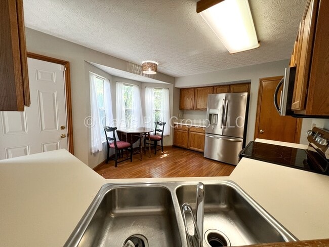 Building Photo - 8575 Kingsley Dr