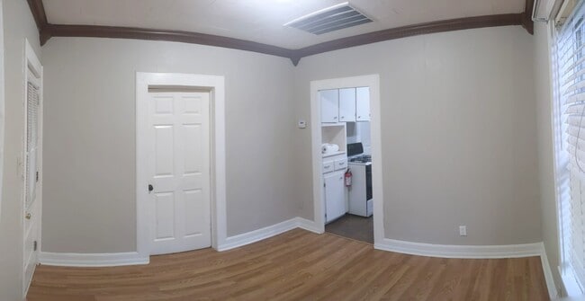 Building Photo - 309 McKinley St