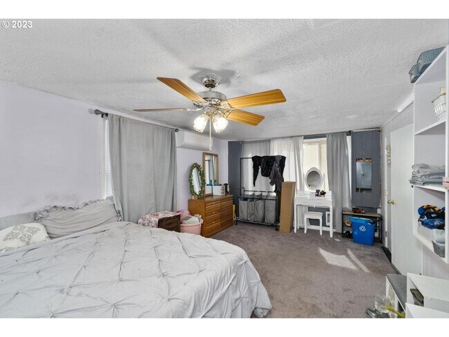 Building Photo - 3Bd/1Ba Mid Century Home In Canby~ A/C, 2 Additional Storage, and Spacious Yard!!!