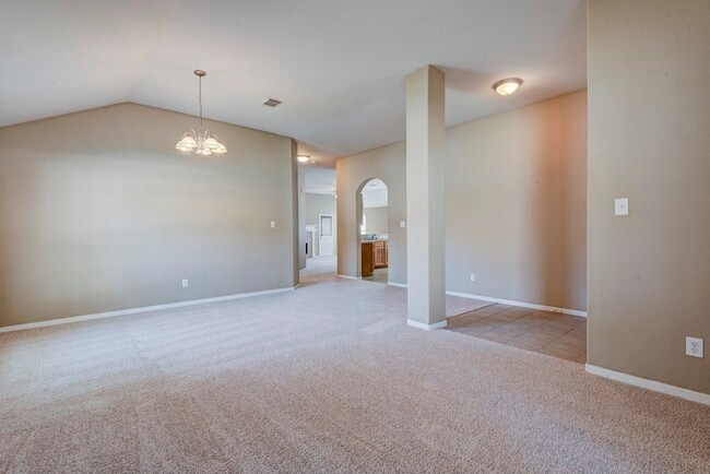 Building Photo - 25206 Pepper Ridge Ln