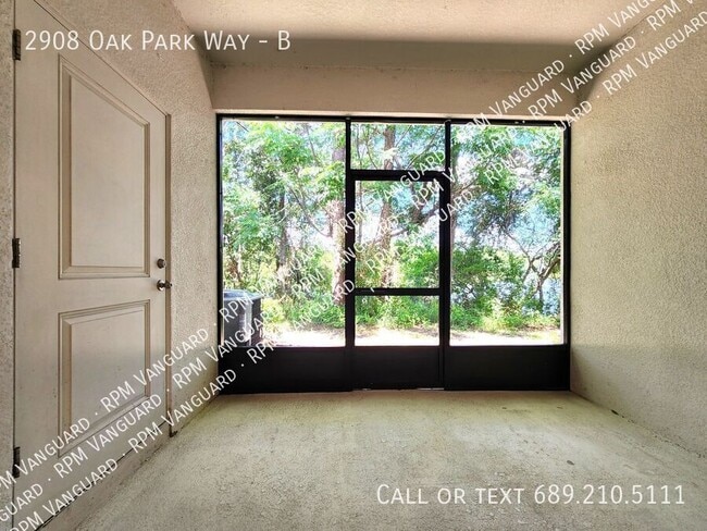 Building Photo - 2908 Oak Park Way