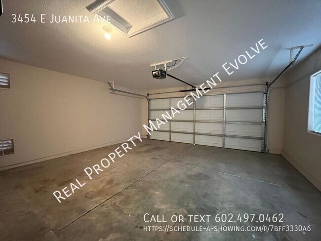 Building Photo - Lovely Gilbert Home!