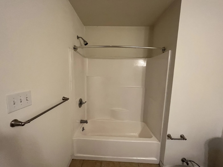 Building Photo - 525 Union St