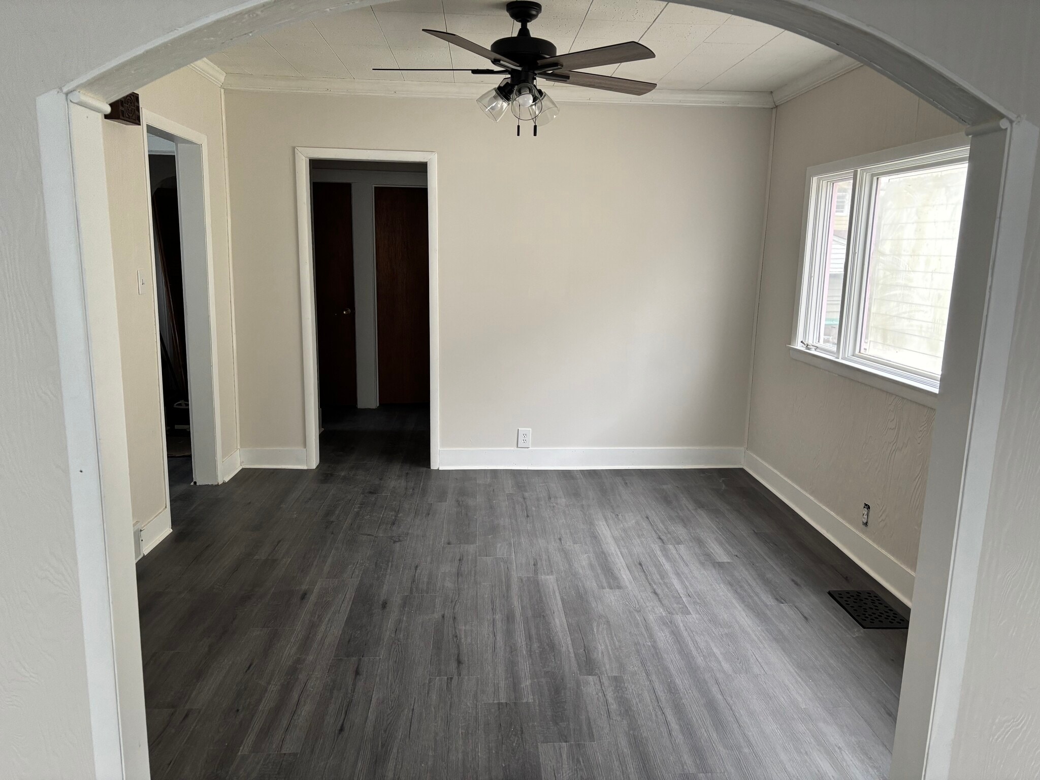 Building Photo - 70 Ivanhoe Rd