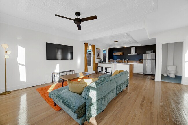 Building Photo - 1510 W Cullerton St