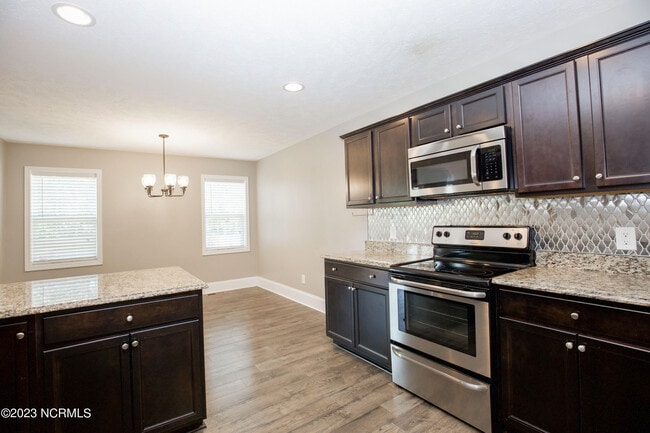 Building Photo - 111 Lightwater Dr