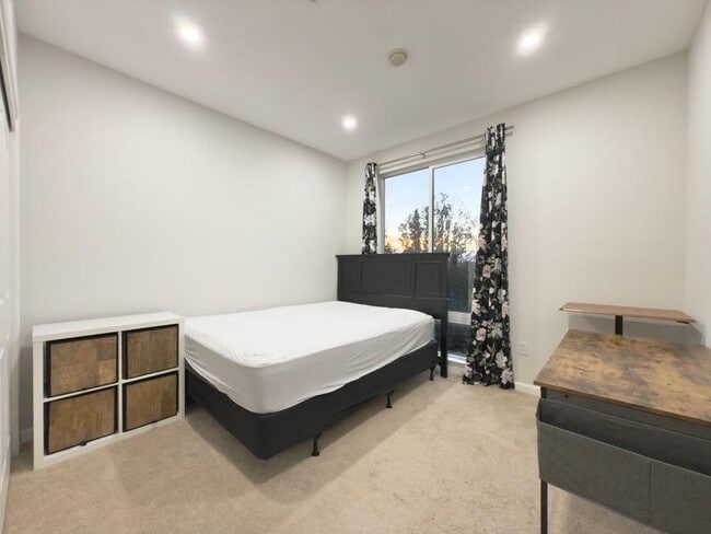 Building Photo - 801 S Winchester Blvd