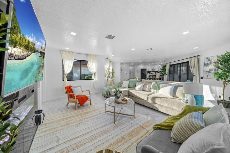 Building Photo - 14552 Skyline Truck Trail