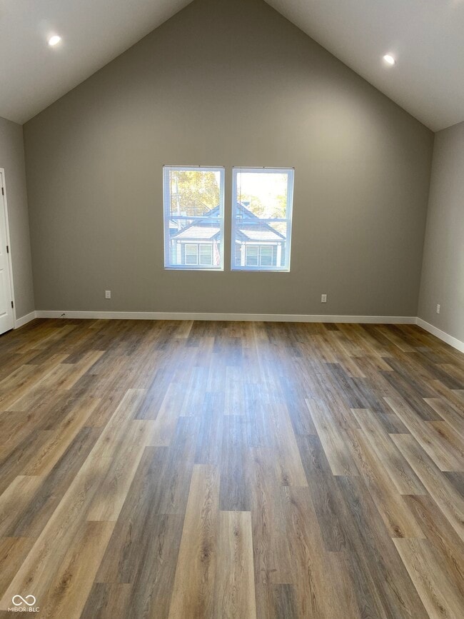 Building Photo - 929 N Beville Ave