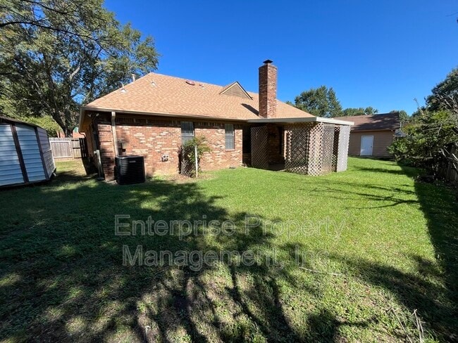 Building Photo - 5429 Craigmont Dr