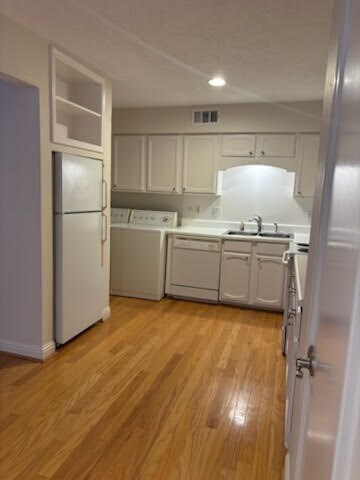 Building Photo - 535 N Post Oak Ln