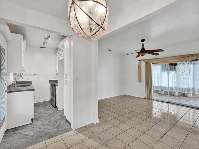 Building Photo - 17791 NE 13th Ave