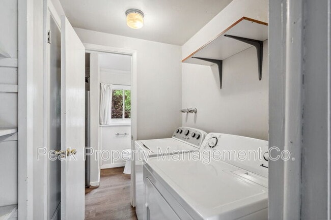 Building Photo - 1512 Brentwood Dr