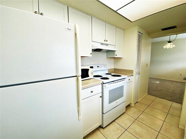 Building Photo - 2003 Greenbriar Blvd