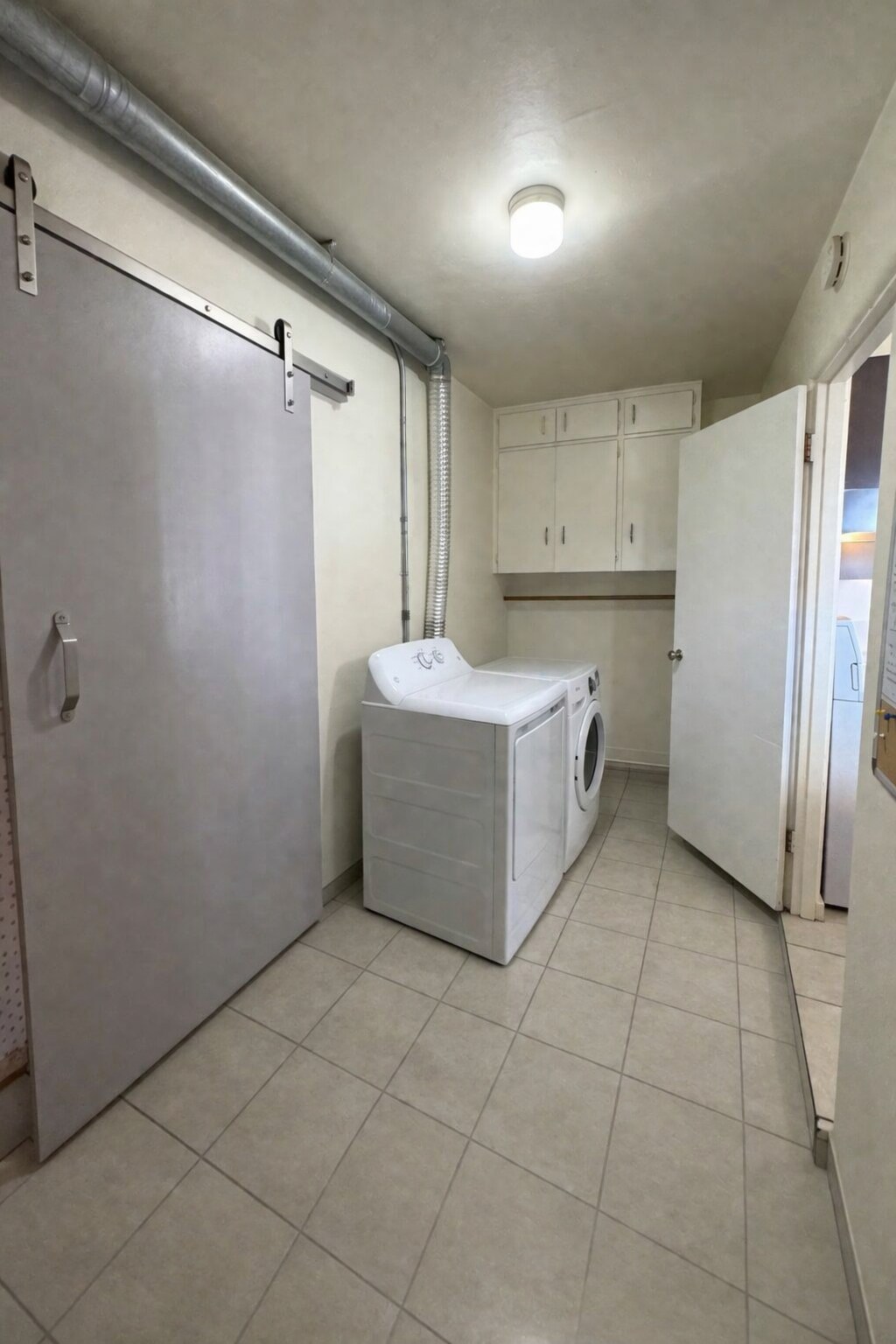 Building Photo - 2113 Madeira Dr NE