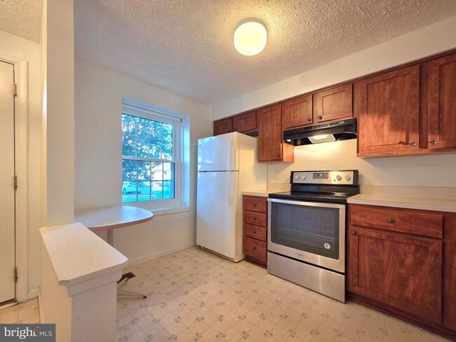 Building Photo - 8557 Koluder Ct