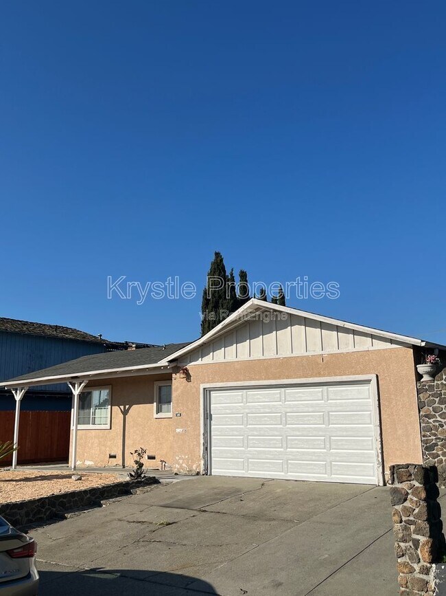 Building Photo - 126 Violet Dr