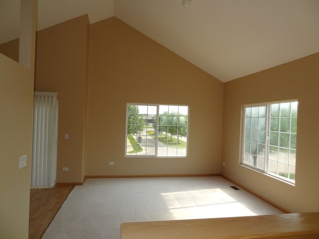Building Photo - 131 Enclave Cir