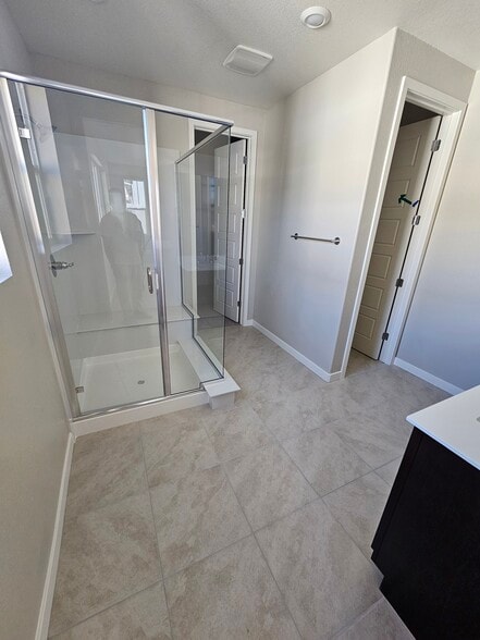 Master Bathroom - 5382 Shenandoah Valley Ln