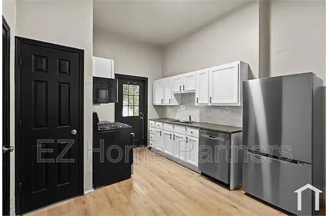 Building Photo - 3005-3007 S Compton Ave