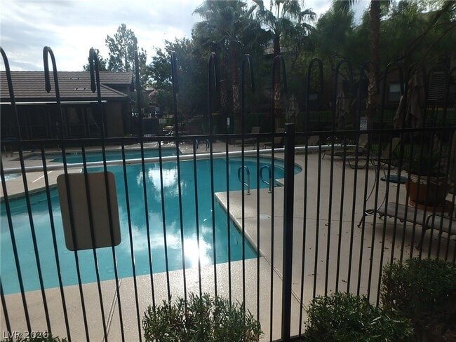 Building Photo - 45 Maleena Mesa St