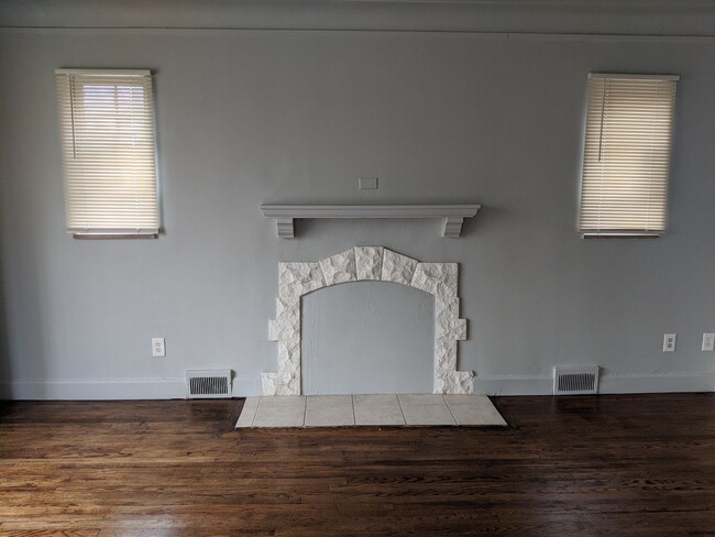 Building Photo - 5218 Bedford St