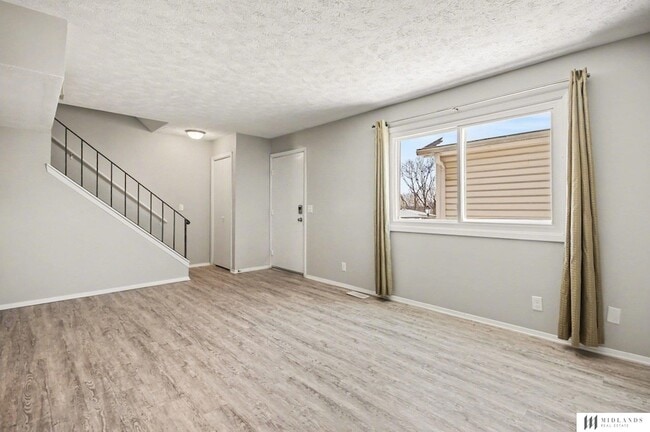 Building Photo - 1009 Willow Ave