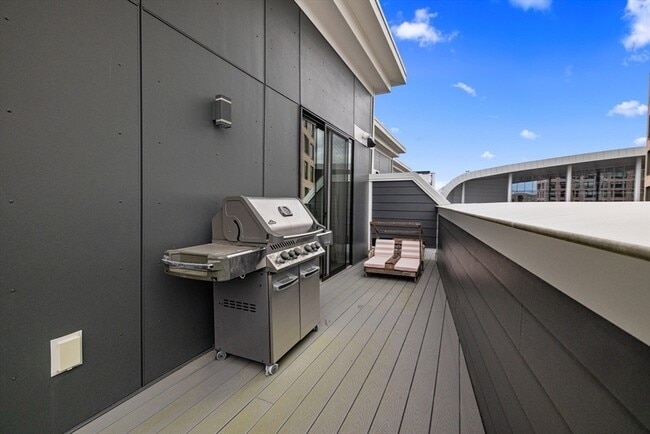 Building Photo - 50 Hichborn St
