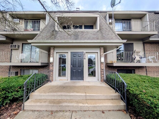 Building Photo - 234 E Bailey Rd