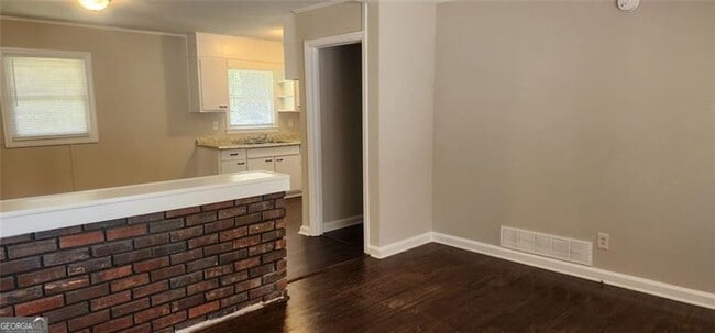 Building Photo - 6007 Brookdale Ln SW